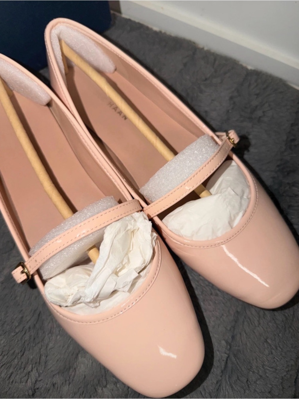 Cole Haan Pink Patent Mary Jane Flats 7.5 - Picture 8 of 10